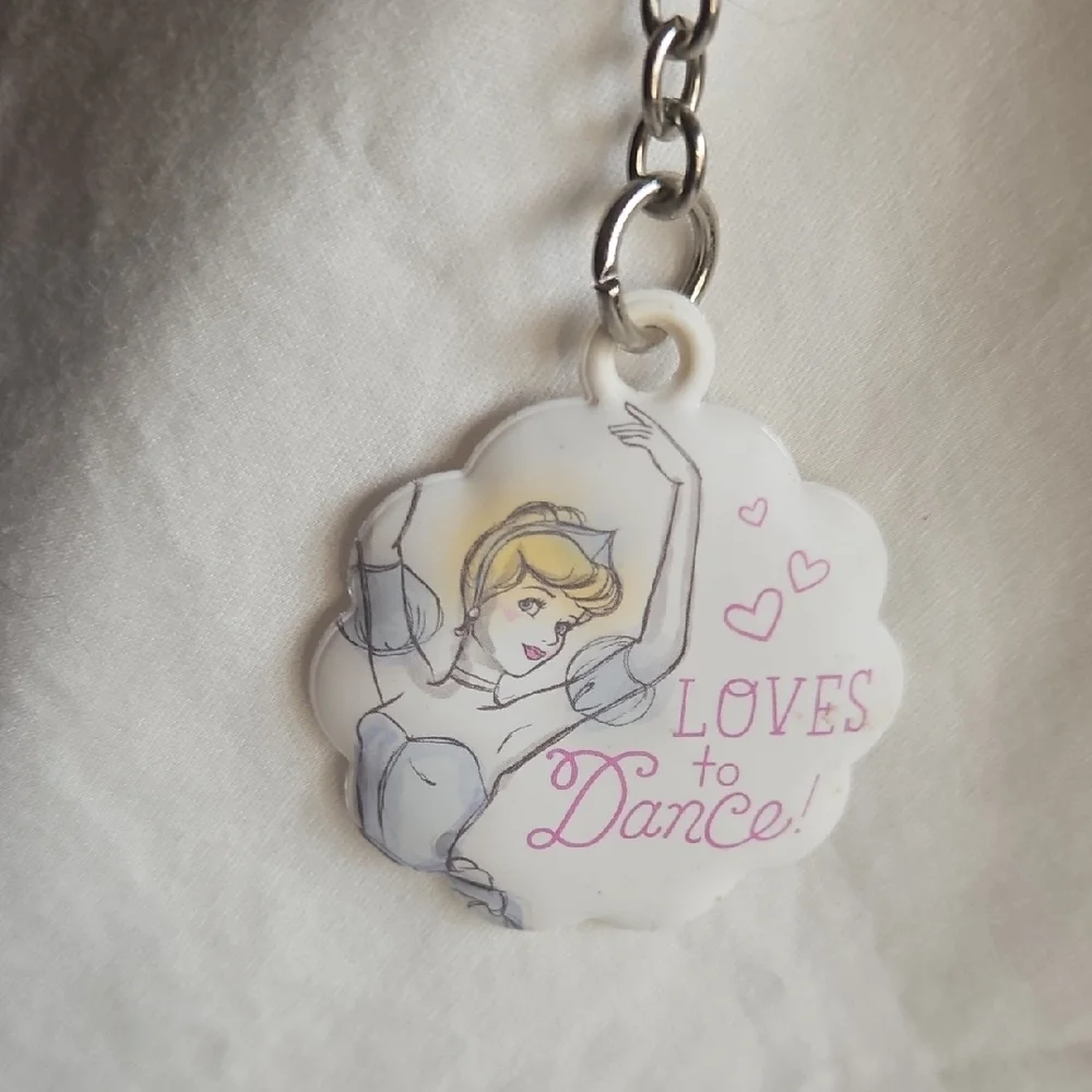 Disney Loves to Dance Keychain Aristocrats